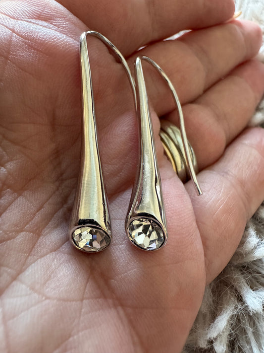 Sleek Silver meets Sparkling Light